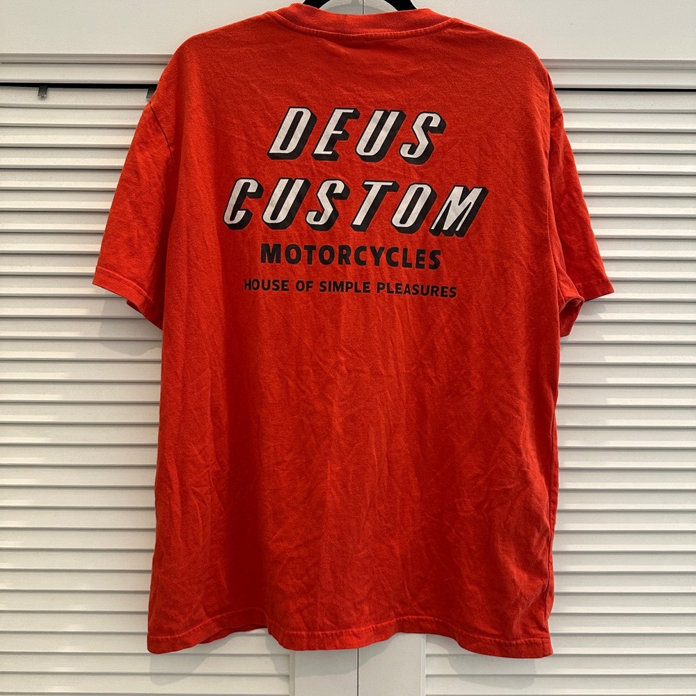 Deus Ex Machina Shimmy T-shirt in Mandarin Red.